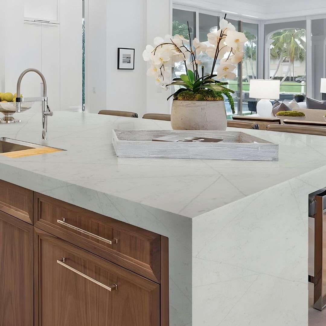 Calacatta Liner White